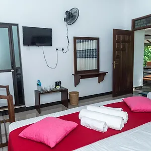 Hotel Sadee's Place